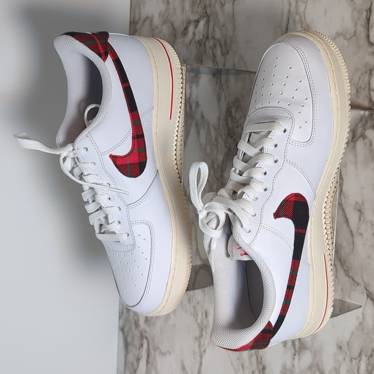 Nike Air Force 1 07 Lv8 Brand New
